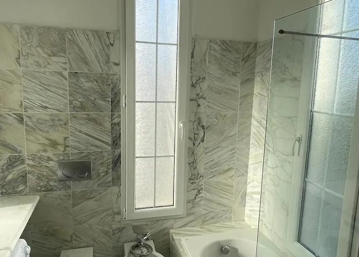 Quiet With Balcony Apartman